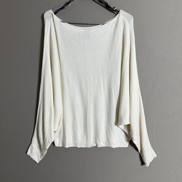 Marciano Sweaters - MARCIANO sz‎ XS white long sleeve sweater
